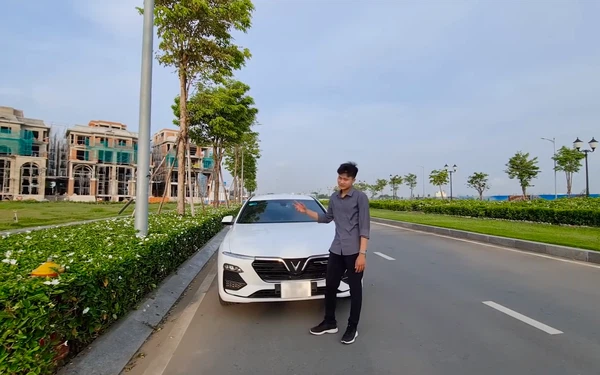 Hình ảnh về xe VinFast Lux A2.0 trong video trước đó của YouTuber Trần Văn Hoàng